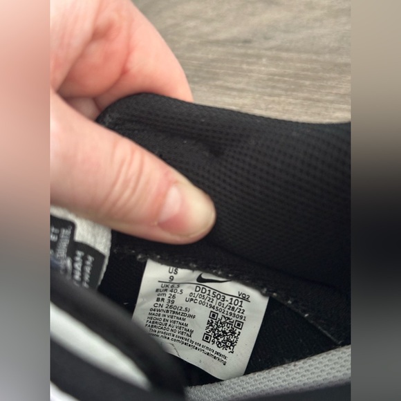 WOMEN'S NIKE DUNK LOW RETRO CASUAL SHOES. Size 9. - Picture 10 of 10